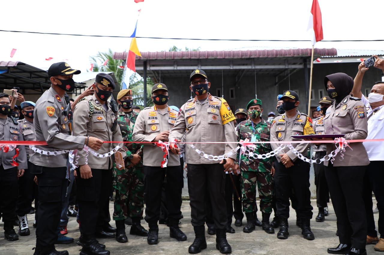 Kunker Di Wilkum Polrestabes Medan Kapolda Sumut Resmikan Kampung