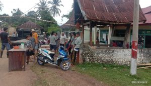 Masyarakat Jorong Batulimbak Adakan Gotong Royong untuk Akses Jalan Kabupaten
