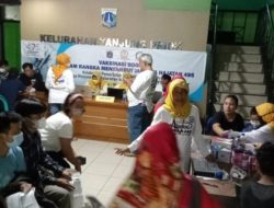 Sambut HUT DKI Jakarta, Pemkot Jakut Gencarkan Vaksin Booster