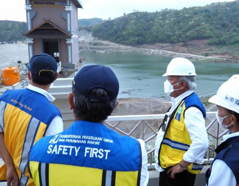 Bangun Bendungan Di NTB, Menteri PUPR Minta Kontraktor Utamakan ...