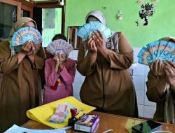 Heboh Aksi Perangkat Nagari Sungayang Sumbar Pamer Uang di Medsos